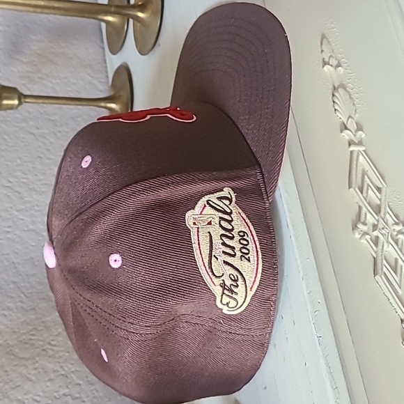 Mitchell and Ness LA Lakers Dynasty Hat - Picture 2 of 8